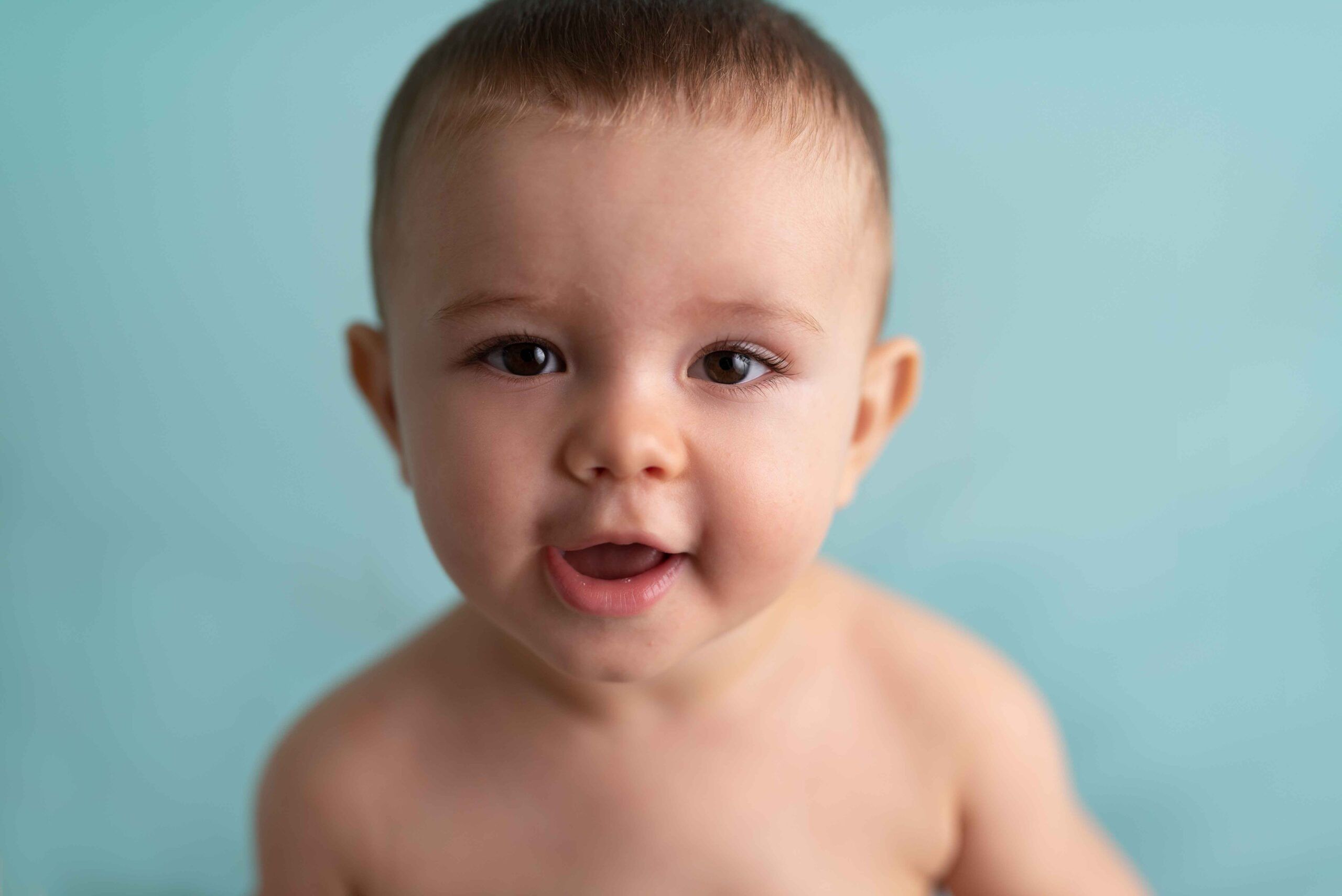 ▷ Sesión de fotos de bebés en Salamanca. Reportajes fotográficos de bebés en Salamanca. Fotógrafo de bebés en Salamanca.
